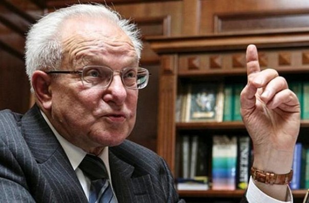 Украинский горе-юрист, сдавший шельф Румынии, поучает Запад, как давить на Россию