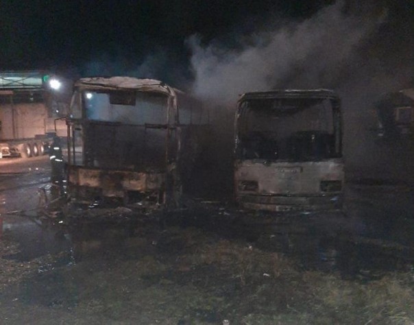 На Кубани за ночь сожгли семь вахтовых автобусов