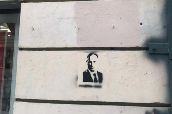 В Петербурге арестованы киргизы, наносившие на стены трафареты с угрозами президенту РФ