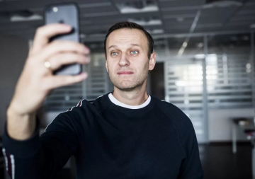 Компетентность уровня Навальный: как Ололёша и Ололёня интернет потешали