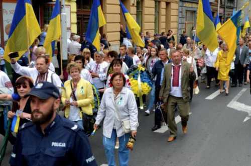 Национал-пропаганда для украинских заробитчан в Польше