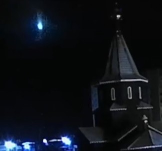 Шар света и вспышка: падение метеорита в Карелии попало на видео
