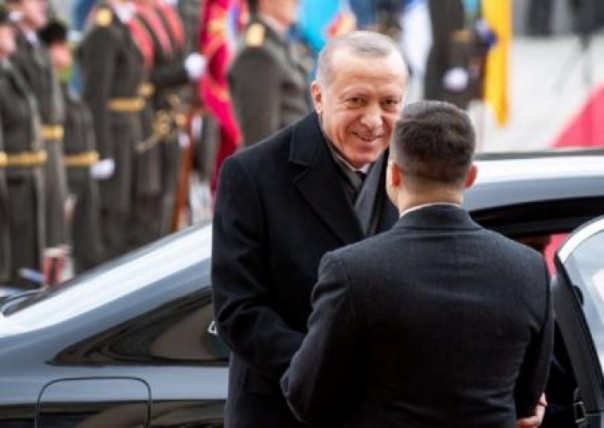 "А 300 плетей Зеленскому будет?!". Анкара не признала Крым российским и подписала документы с Киевом