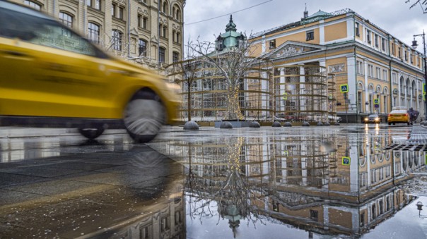 "Вези меня, мразь!": "Мисс Томск - 2013" закатила истерику в такси и "прославилась"