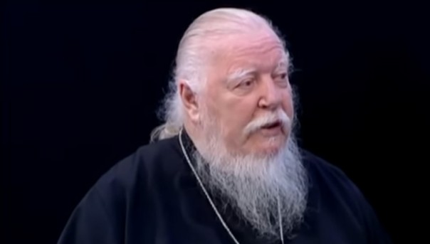 РПЦ отреагировала на "бесплатных проституток" протоиерея Смирнова