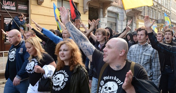 «Борцы за белую расу». Французские сенаторы обнаружили украинских нацистов