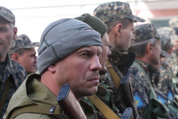 Кива, нецензурно послав декоммунизаторов, поздравил украинцев с 23 февраля