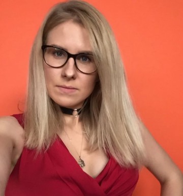 Любовь Соболь опять тронулась умом: зачем она защищает террористов «Сети»?