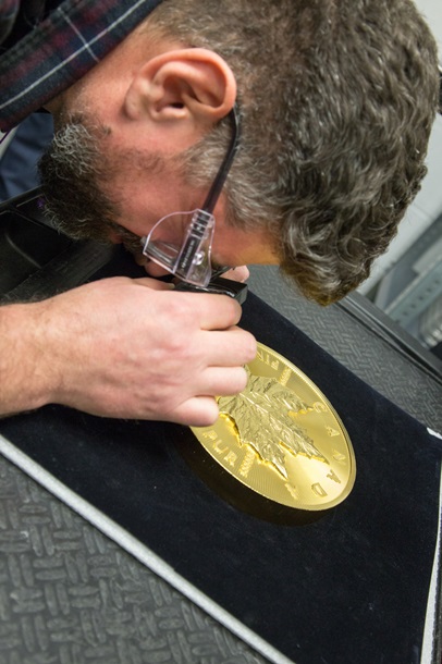 В Канаде выпустили 10-килограммовую золотую монету