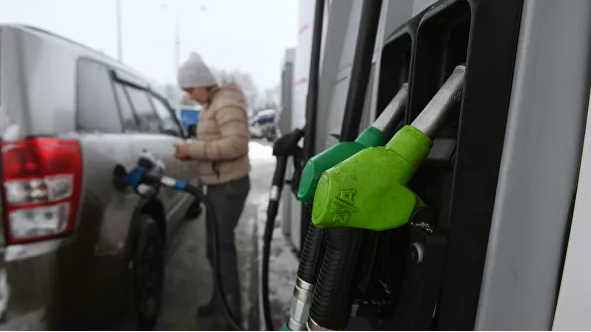 В Госдуме предложили снизить цены на бензин