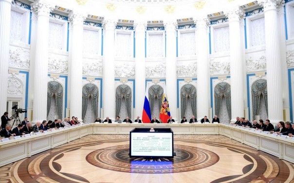 Общероссийское голосование по поправкам объединит россиян