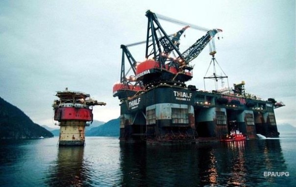 Нефть отыграла треть утраченной стоимости