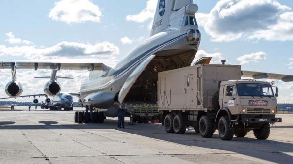 Лечить по-русски: Москва направила в Италию военных эпидемиологов