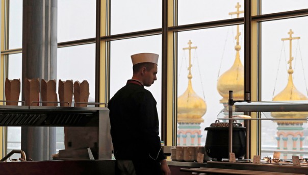 Парки, рестораны, магазины: Москва и Подмосковье поставлены на паузу | Россия готова бороться с коронавирусом