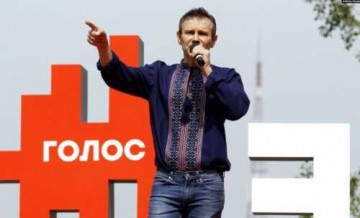 Отпевание Вакарчука: лидер соросовского проекта ушел из партии «Голос» и готовится сдать мандат