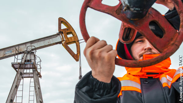 Россия выразила готовность сократить добычу нефти на 14%