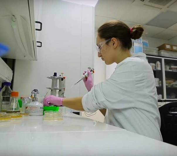 Прививки – «конёк» российской медицины: кто выступает против них и почему