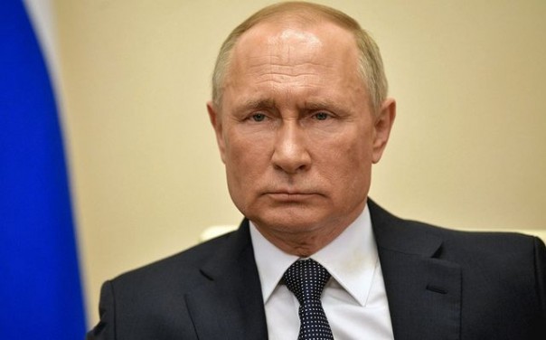 Новый этап импортозамещения. Президент РФ поддержал ограничение импортной продукции легпрома для госкомпаний.