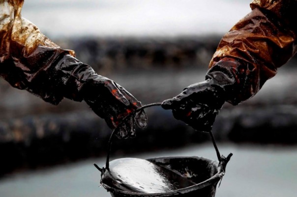 Саммит ОПЕК+ решает судьбу мировых рынков | СМИ: Страны ОПЕК+ согласились сократить добычу нефти на 23%