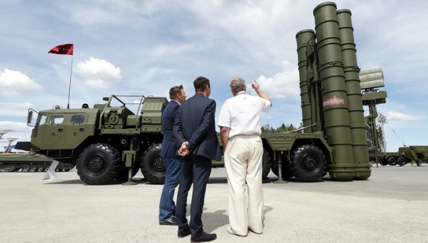 Россия продала оружия на 15 миллиардов долларов. Путин оценил объем заказов на российскую военную технику