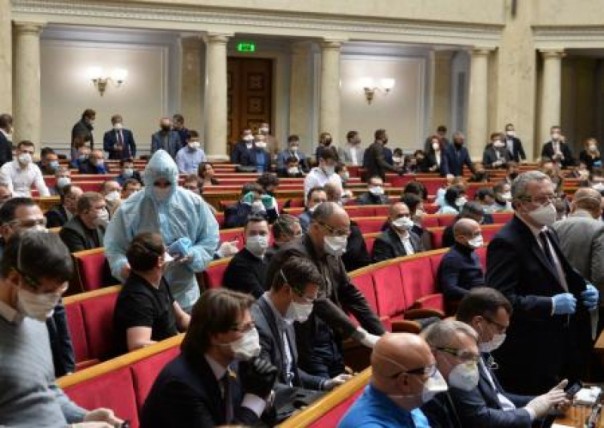 На Украине из-за коронавируса изменили бюджет, введён в действие Директорат оборонной политики и Рада разблокировала подписание закона о земле