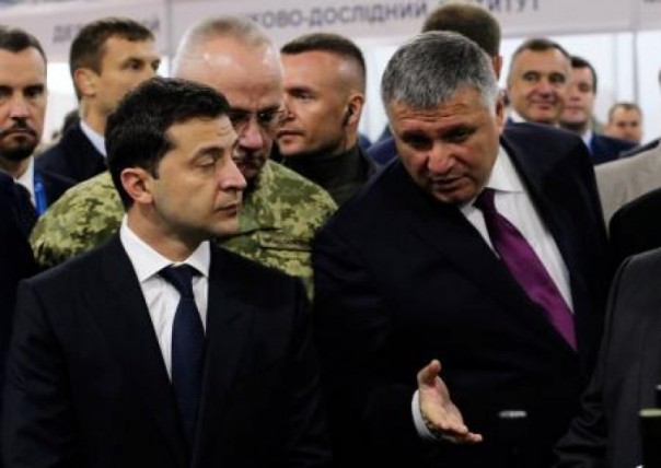 «У Авакова куда более амбициозные цели». Политолог предсказал свержение Зеленского и создание силового триумвирата