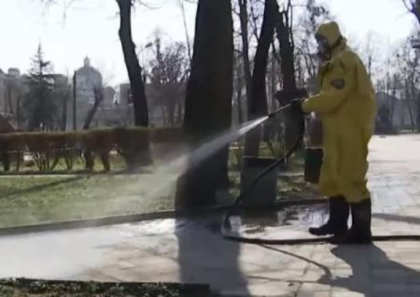 Мэр Белой Церкви нанял своего папу дезинфицировать улицы за 25 долларов в час