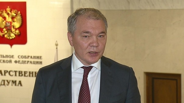 Калашников госпитализирован с коронавирусом и пневмонией, состояние "не очень хорошее"