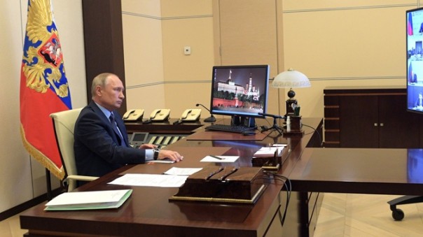 Продление или снятие режима самоизоляции? Песков анонсировал большое обращение Путина к россиянам