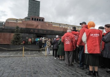 Введите ЧС, только мы к мавзолею сходим и еще пару дел есть: какие внутренние распри происходят внутри КПРФ