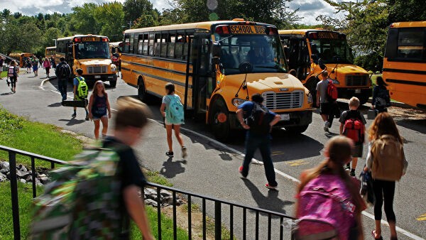 Три четверти школьников неграмотны: в США хоронят систему образования