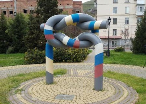 10 тысяч граждан Украины могут официально признать российский статус Крыма | Кравчук признал Крым российским