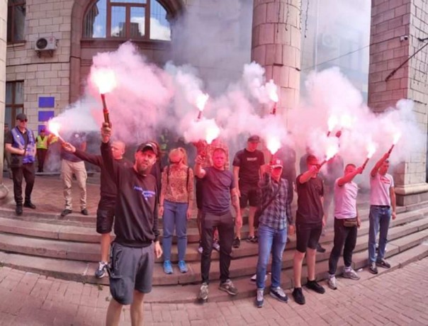 «Заруба между побратимами нарастает»: Экс-соратник Билецкого рассказал о схеме финансирования Нацкорпуса