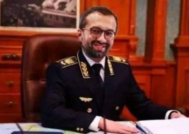 Депутаты «Слуги народа» собирают подписи за отставку грантоеда и майданщика Сергея Лещенко из «Укрзализныци»