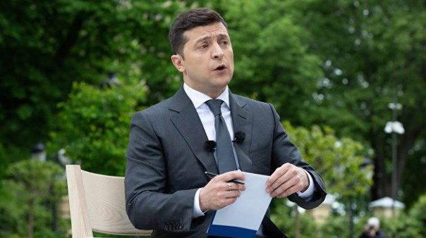 Оказывается вопрос языка на Украине по мнению Зеленского... искусственный