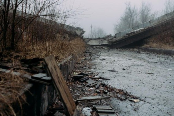 Донбасс увяз в переговорном болоте, поставив новый антирекорд: шесть лет в условиях комендантского часа