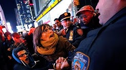 Полиция в США застрелила стоящего на коленях мужчину | Американские полицейские разбили голову взывавшему к их разуму пенсионеру