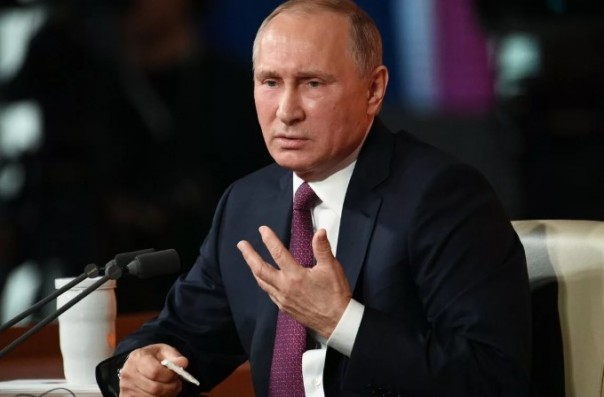 Как поправки к Основному закону страны приведут к демократизации общества - комментарий Владимира Путина