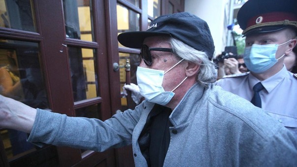 Адвокат Ефремова заявил о готовности брата погибшего в ДТП обсуждать компенсацию