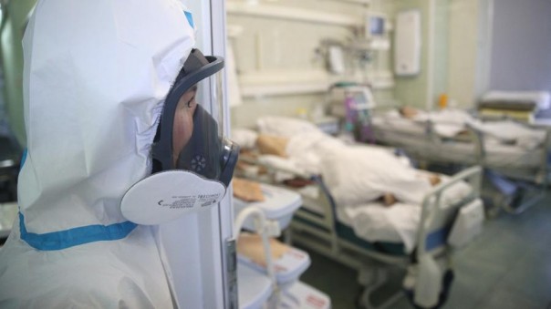 Без лишних COV: половина россиян стала больше уважать профессию врача