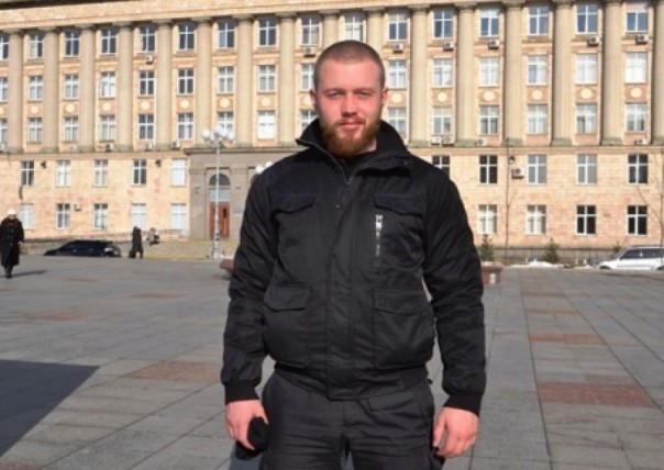 Ошибочка вышла: в Черкассах радикалы избили ВСУшников, приняв их за сторонников Партии Шария