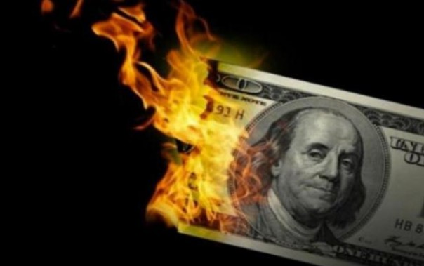 Минфин России полностью исключил доллар из структуры ФНБ