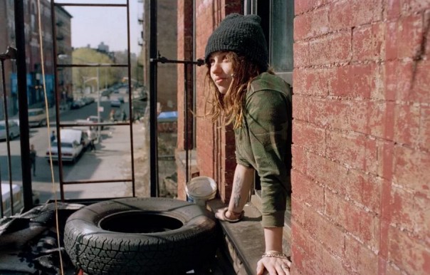 Купили недвижимость в Европе? Тогда они идут к вам! Жуткое засилье сквоттеров в Европе