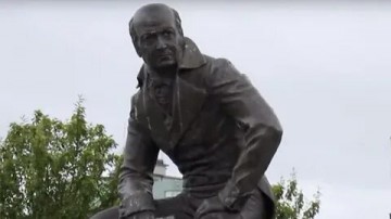 Статую правителя русских владений на Аляске предлагают убрать из центра Ситки