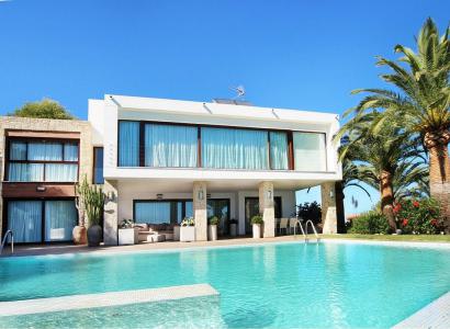 Испанскую недвижимость россиян захватывают бомжи