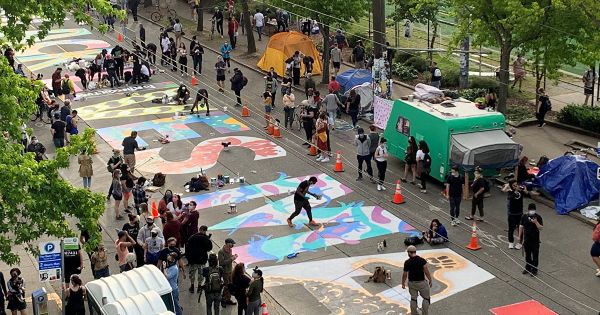 Александр Роджерс: Регрессивная политика США позволяет стране паразитировать на других государствах