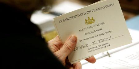 Верховный Суд США быстренько изменил правила голосования на президентских выборах в надежде на недопущение гражданского противостояния