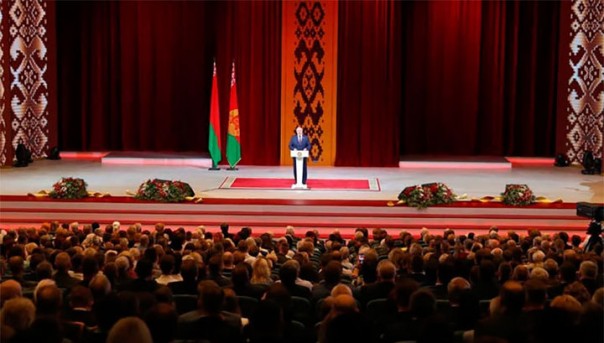 Лукашенко рассказал о зависти россиян к белорусам и сытости президентской долей