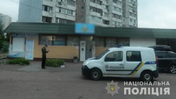 Киевлянин на Троещине восемь раз выстрелил в прохожего