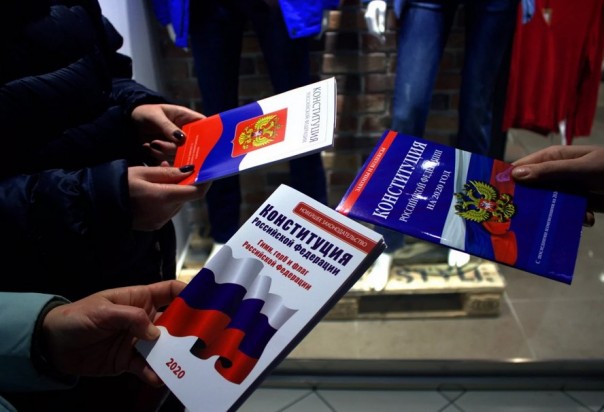 Новые взаимоотношения общества с властью: россияне смогут жестче спрашивать с чиновников